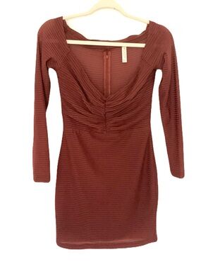 bec + bridge Women’s US 4 Rust Brown Long-Sleeve Ribbed Ruched V-Neck Mini Dress